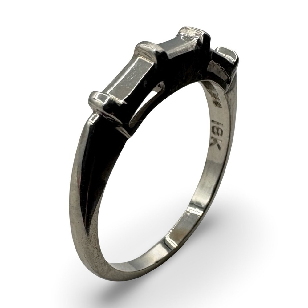 Vintage 18K White Gold 3-Stone Semi Mount Ring Setting Size 4.25 Pinky No Stones